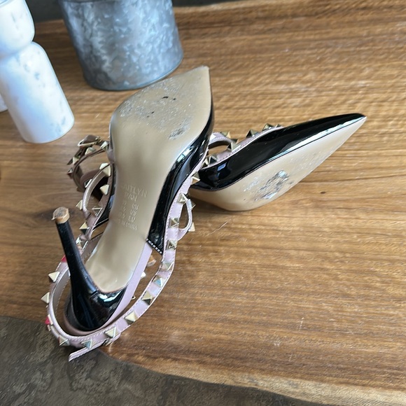 Kaitlyn Pan Black and Tan Rock Studded Heels - Picture 8 of 9